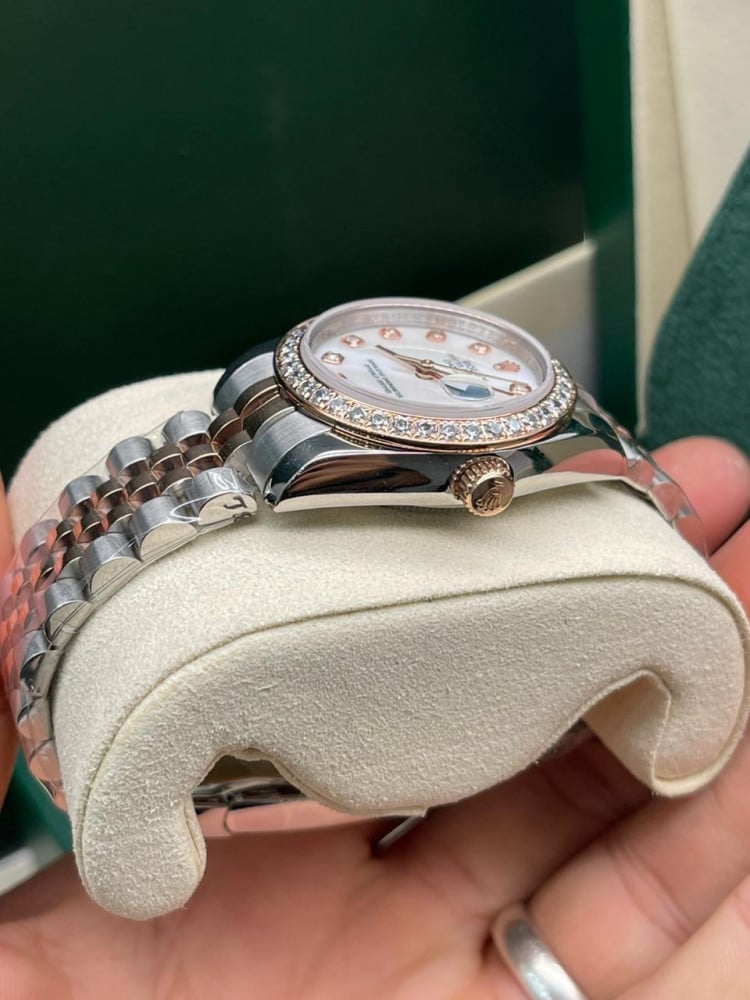 Rolex Lady-Datejust, Nacre Blanche, serti de diamants, or everose et diamants