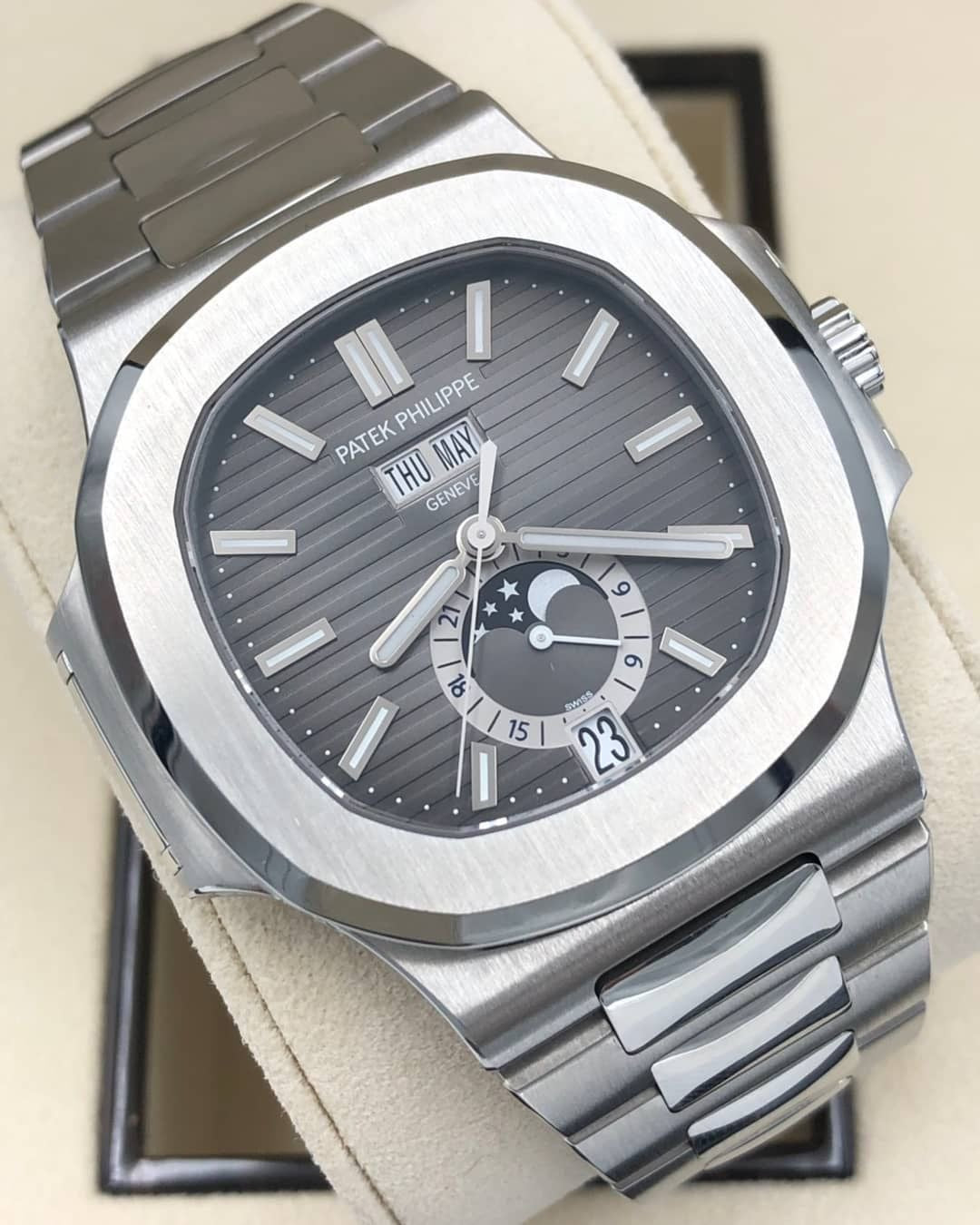 Patek Philippe Nautilus 5726/1A-001