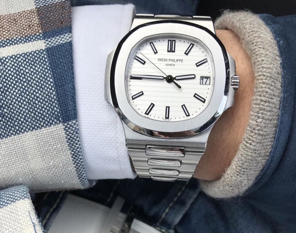 collections patek Montre Homme Patek Nautilus 57111A