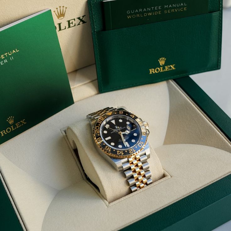 Rolex GMT-Master II Oyster, 40 mm, Oystersteel and yellow gold