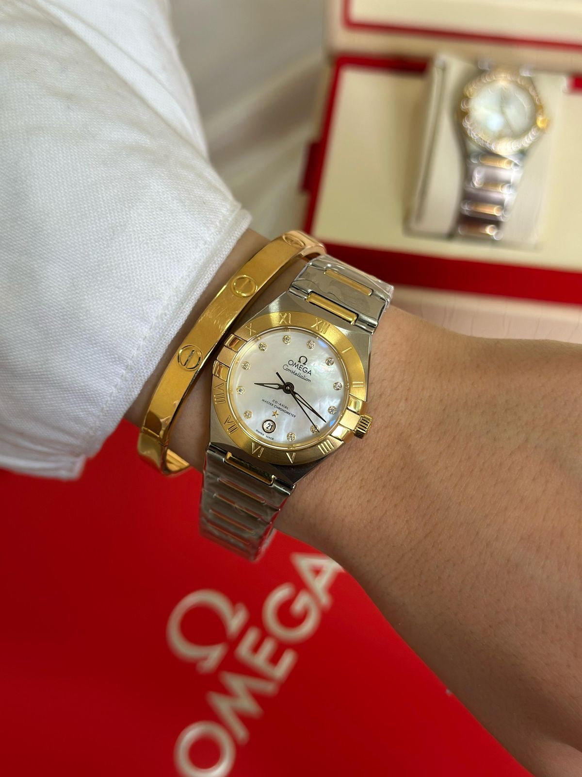 Omega constellation quartz - or jaune Femme