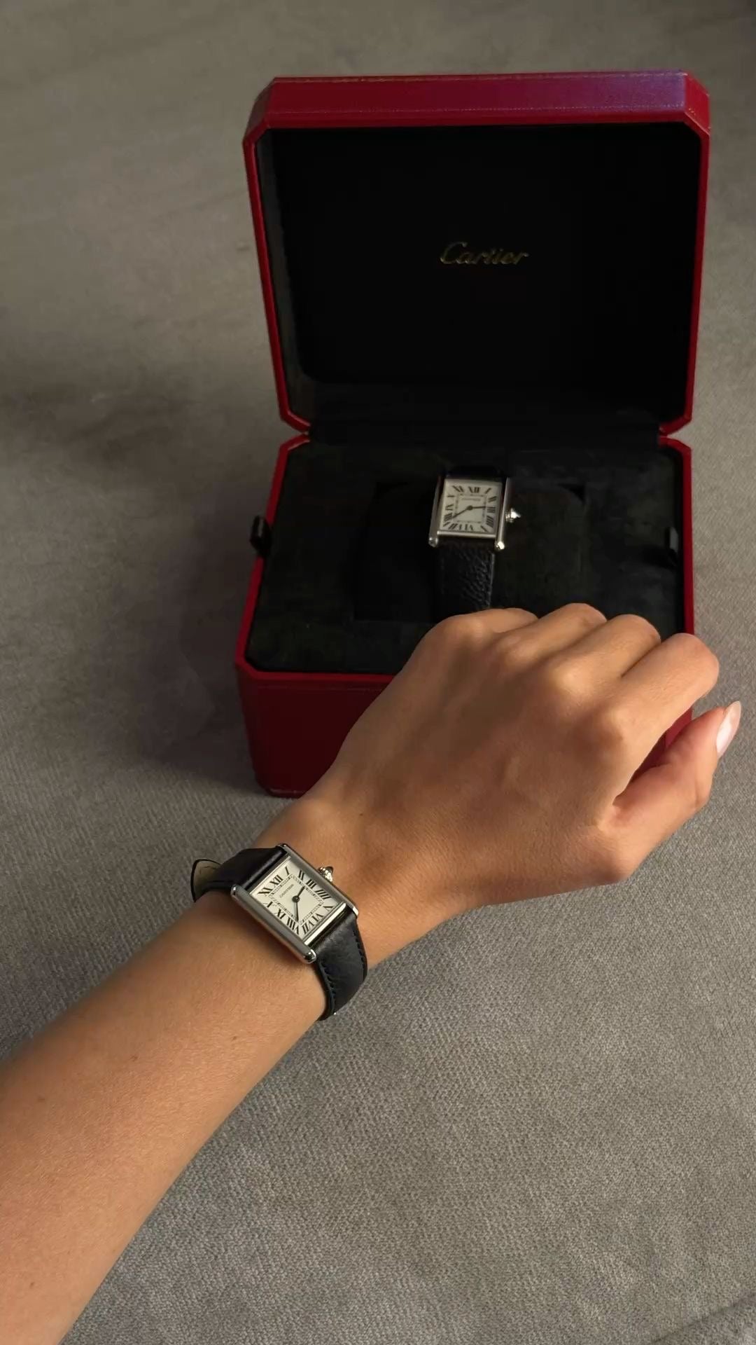 Montre Cartier Tank Must